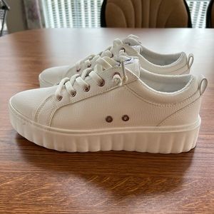 Platform Sheilahh Roxy Sneakers - Woman’s 8.5 - White